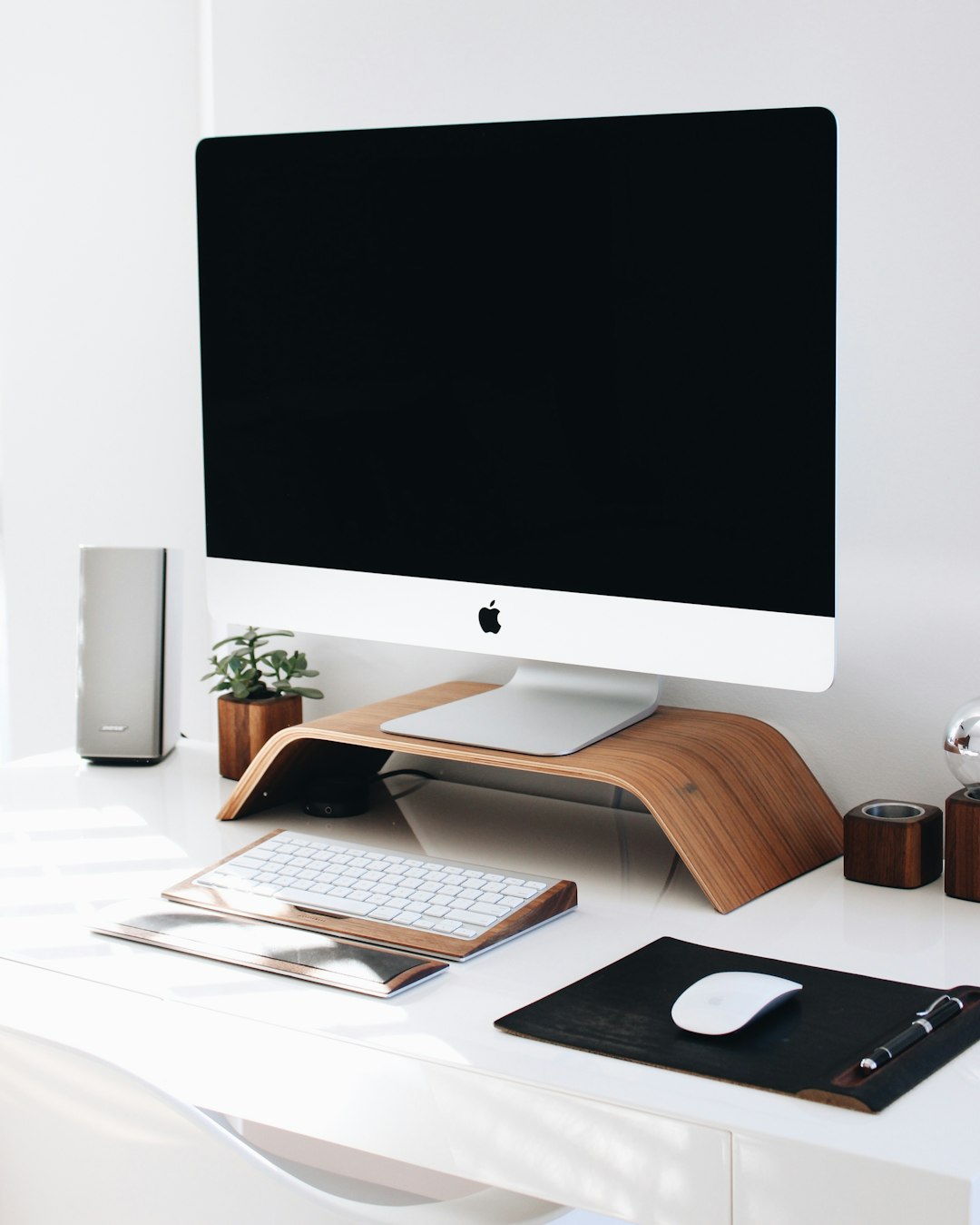 Gabriel Beaudry’s desk setup